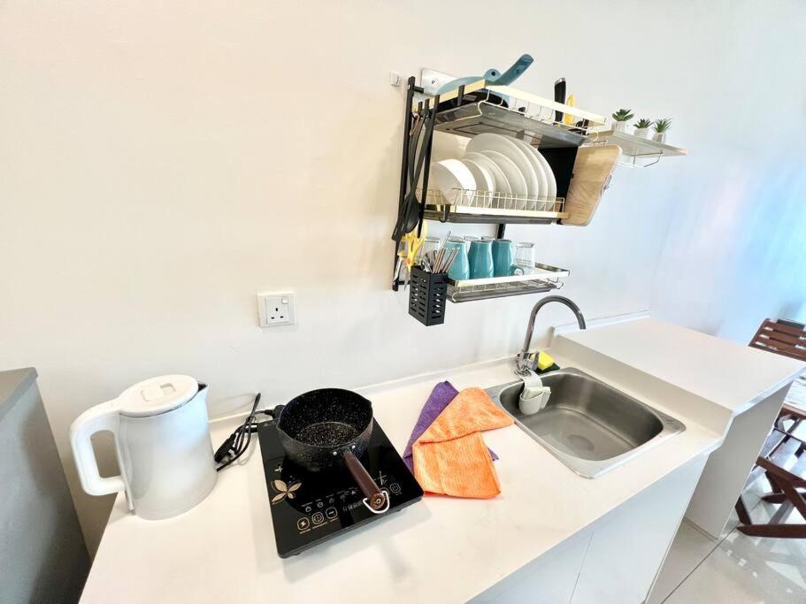 B Setia Alam 1-5 Pax Cozy Home Wifi&Tv Studio 3 Beds Trefoil Shah Alam Dış mekan fotoğraf